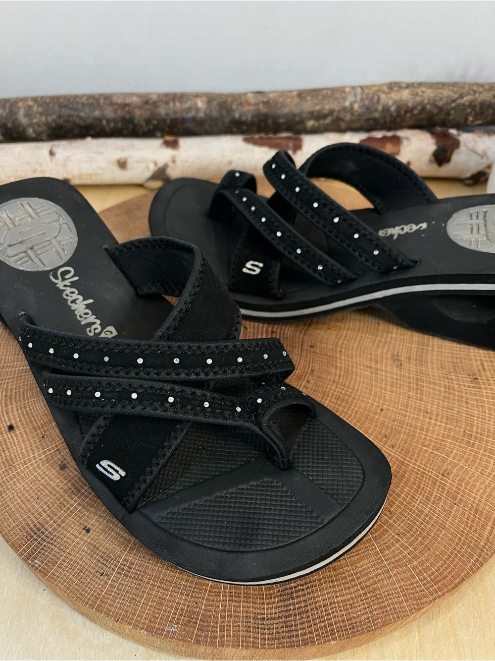 Y2K Vintage Skechers Cali Wedge Sandals Black Rhinestone Thong Flip Flops Size 8 - Picture 3 of 14